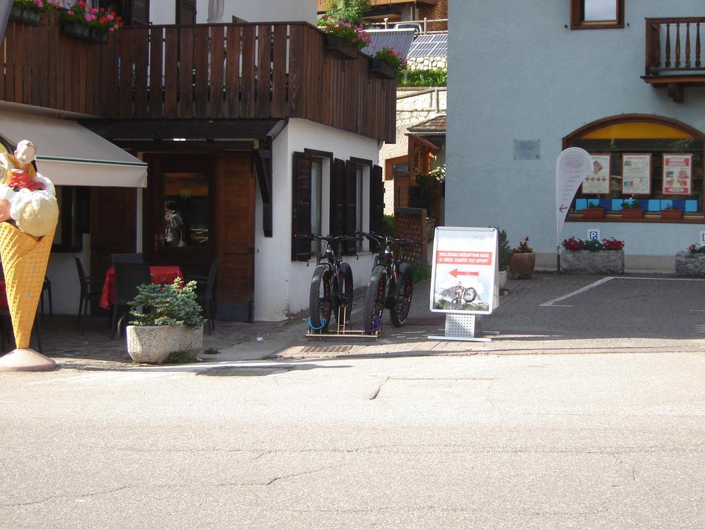 Residenza Domino Lejlighedshotel Selva di Cadore Eksteriør billede