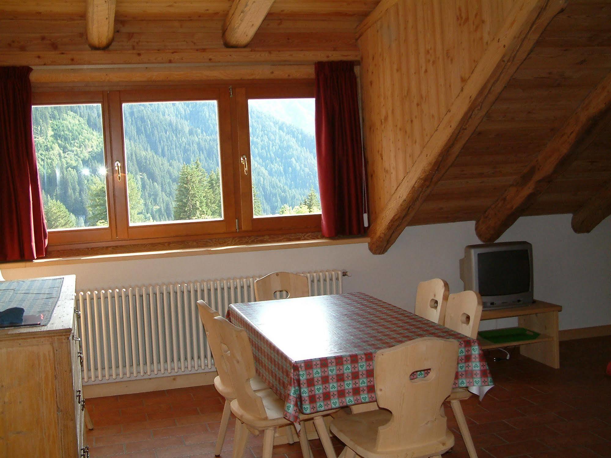 Residenza Domino Lejlighedshotel Selva di Cadore Eksteriør billede